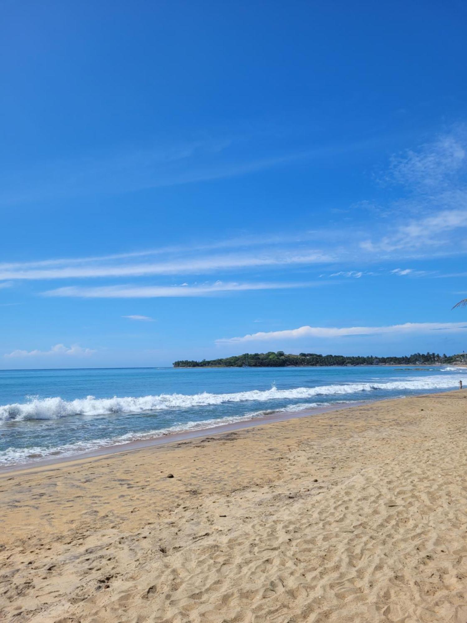 Galaxy Lounge Hotel Arugam Bay Bagian luar foto